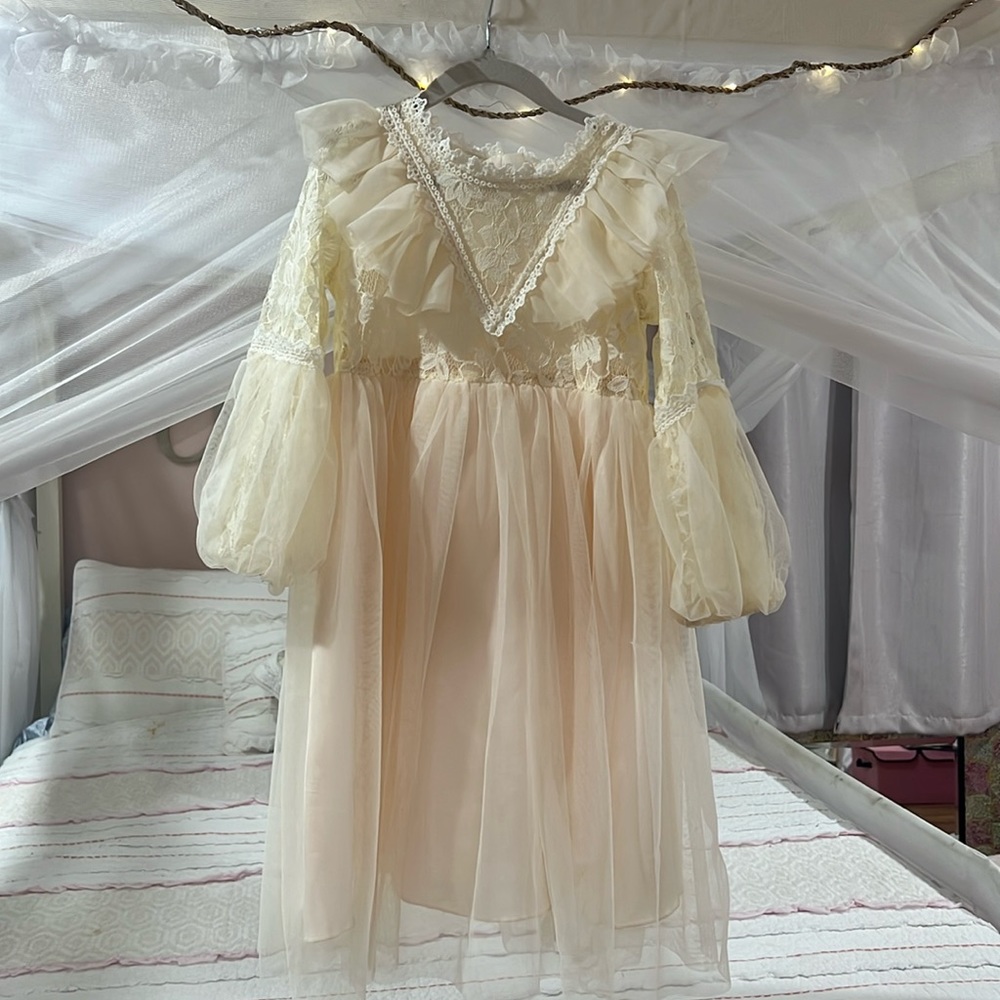 Lace Cream Dress